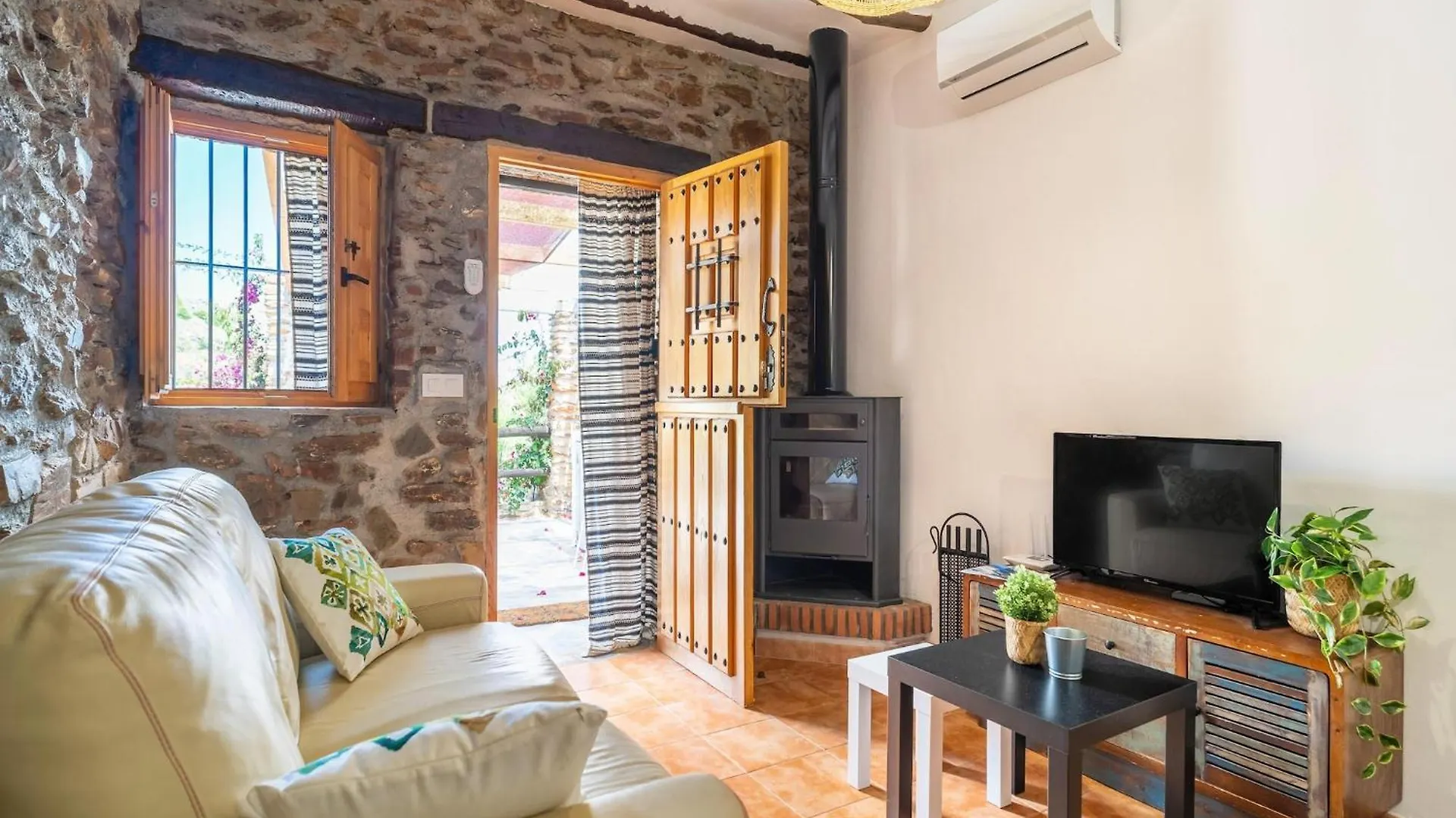 Holiday home Casa Crisantemo With Sea View And Pool In Adra Villa Las Hoyas del Barranco